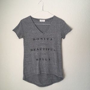 Wild Kiss Gray Graphic Tee S